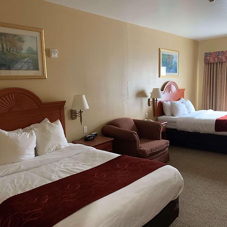 Surestay Plus Hotel By Best Western Мескит Екстериор снимка