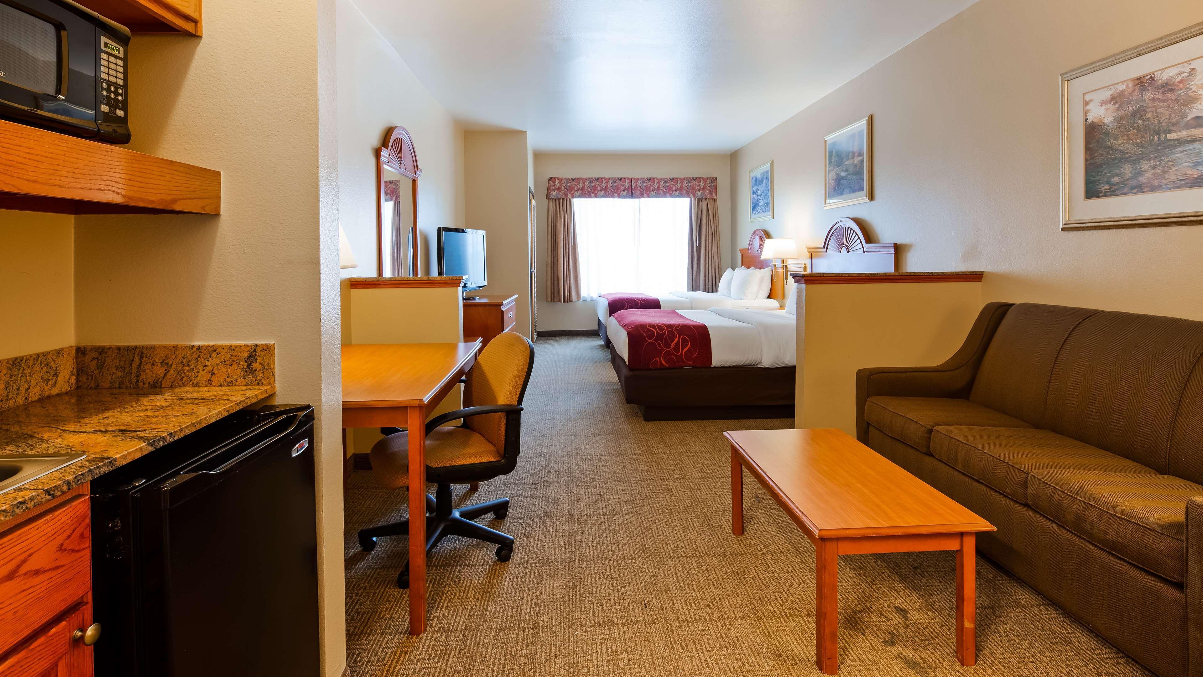 Surestay Plus Hotel By Best Western Мескит Екстериор снимка