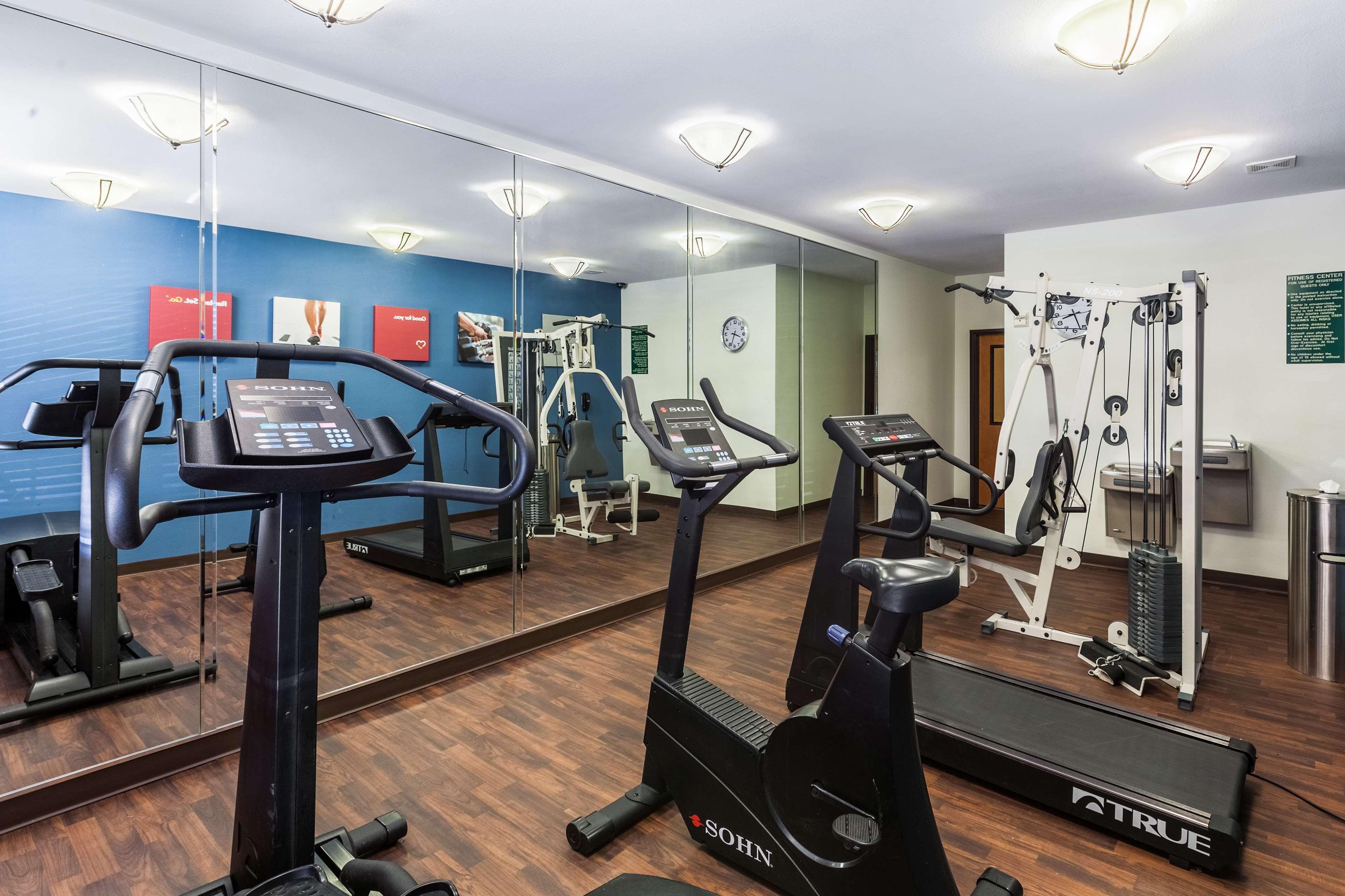 Surestay Plus Hotel By Best Western Мескит Екстериор снимка