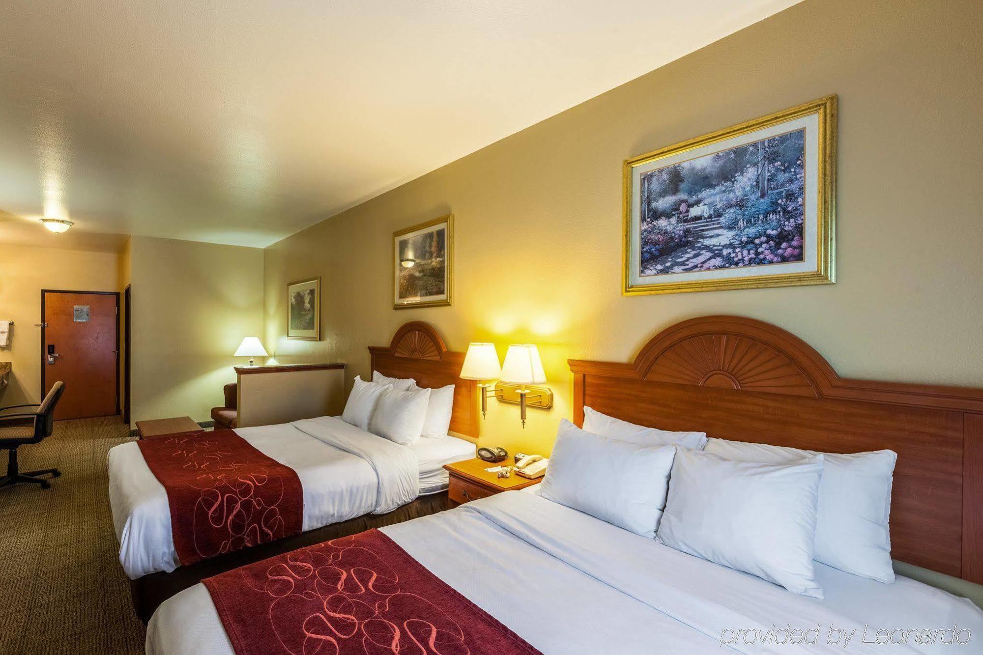 Surestay Plus Hotel By Best Western Мескит Екстериор снимка