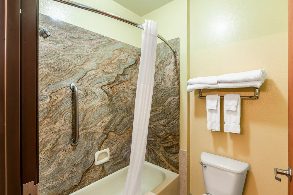 Surestay Plus Hotel By Best Western Мескит Екстериор снимка