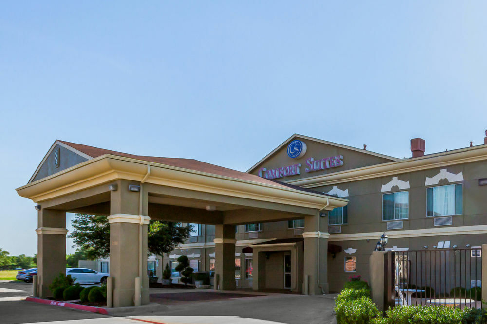 Surestay Plus Hotel By Best Western Мескит Екстериор снимка